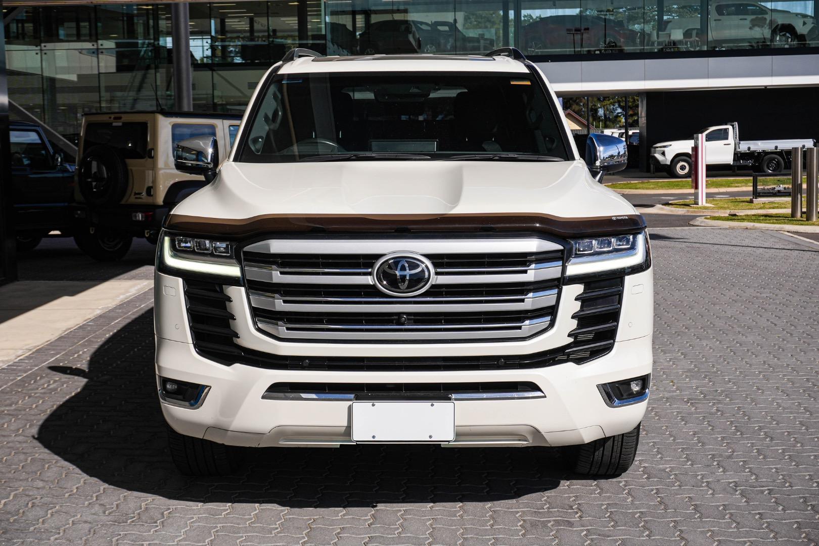 2021 Toyota Landcruiser Sahara ZX in White
