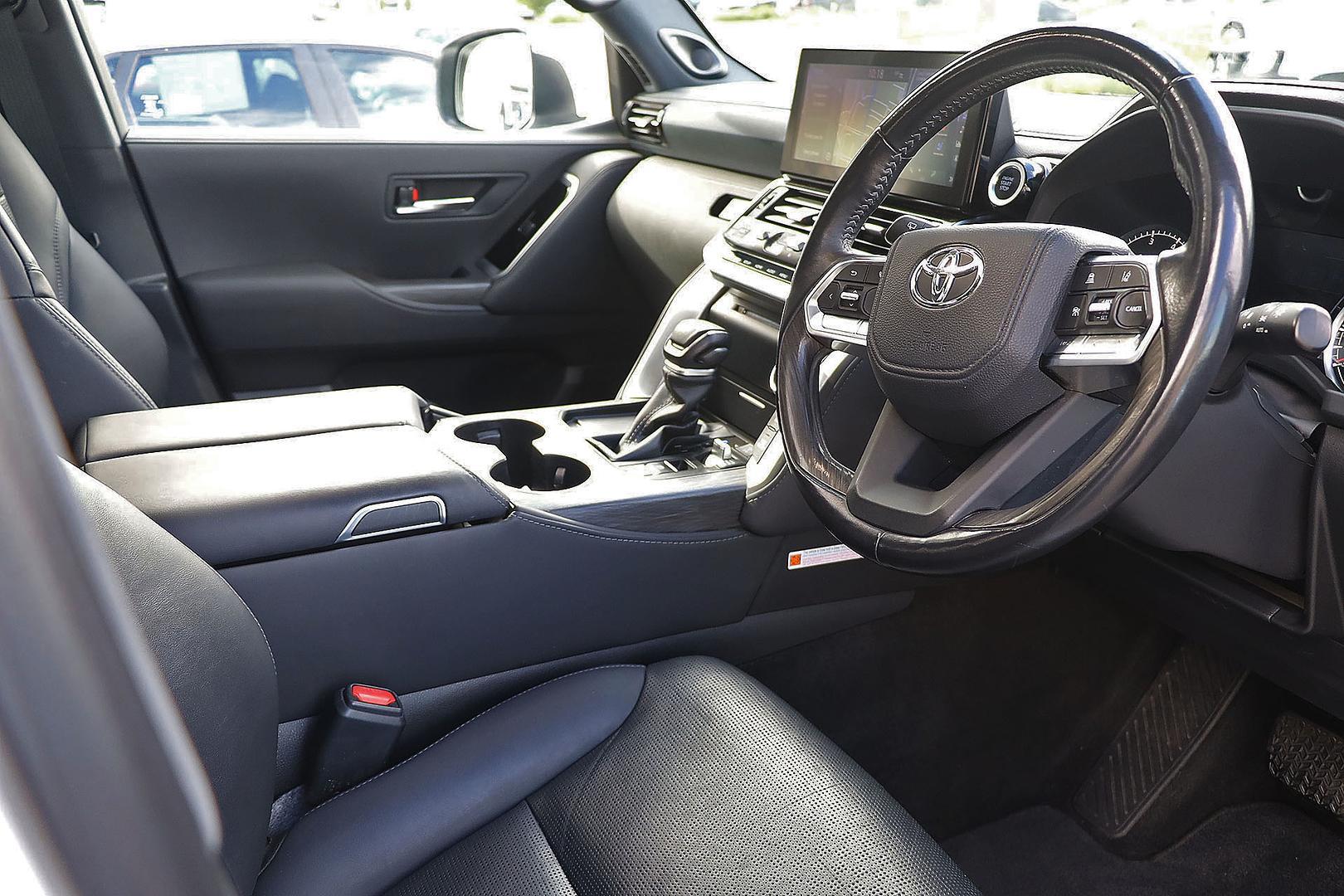 2022 Toyota Landcruiser Sahara ZX in White