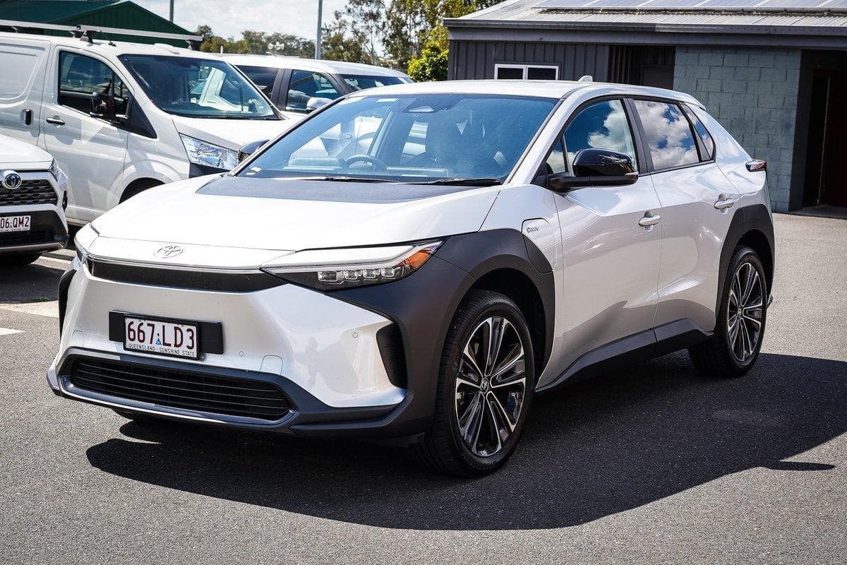 2024 Toyota bZ4X Standard 2WD in Silver