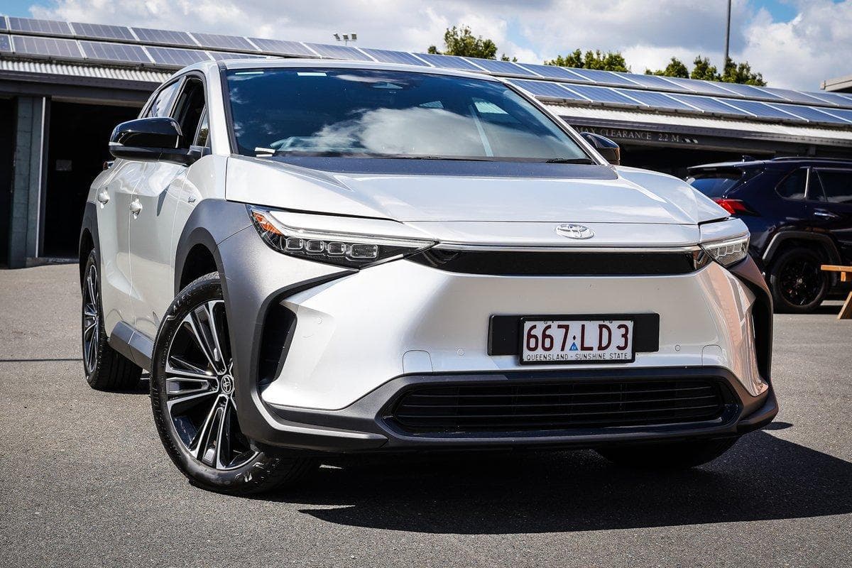 2024 Toyota bZ4X Standard 2WD in Silver