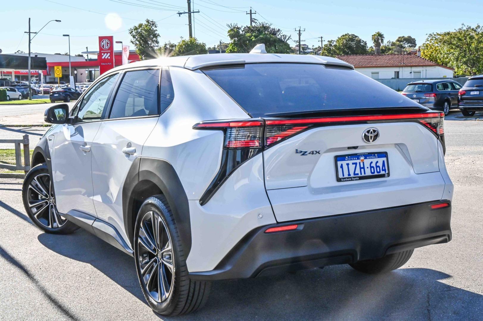 2024 Toyota bZ4X 2WD in White