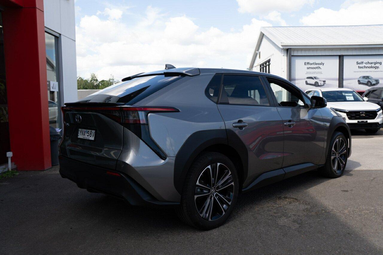 2023 Toyota bZ4X Standard 2WD in Silver