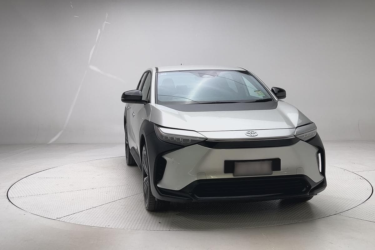 2024 Toyota bZ4X 2WD in Silver