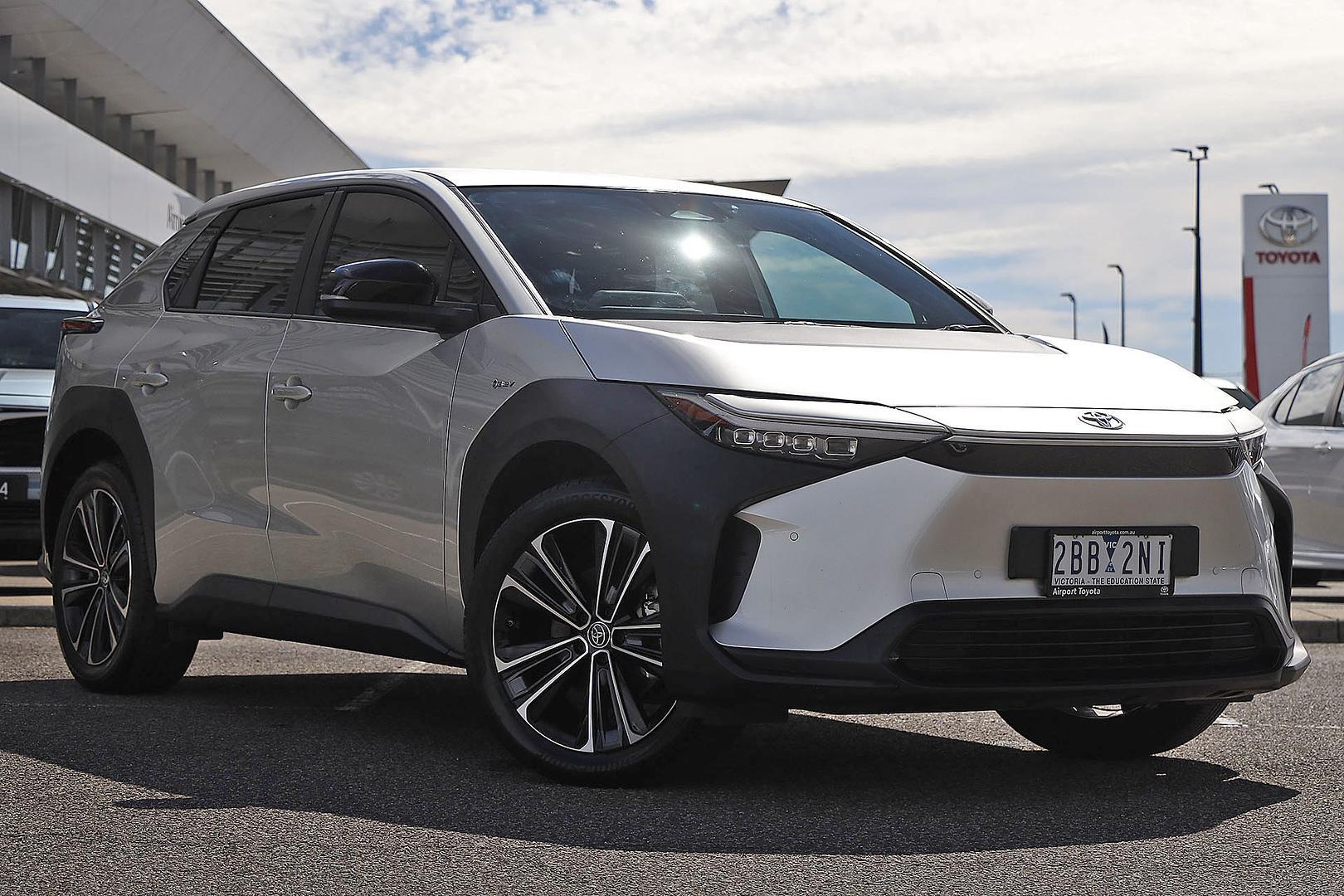 2024 Toyota bZ4X Standard 2WD in Silver