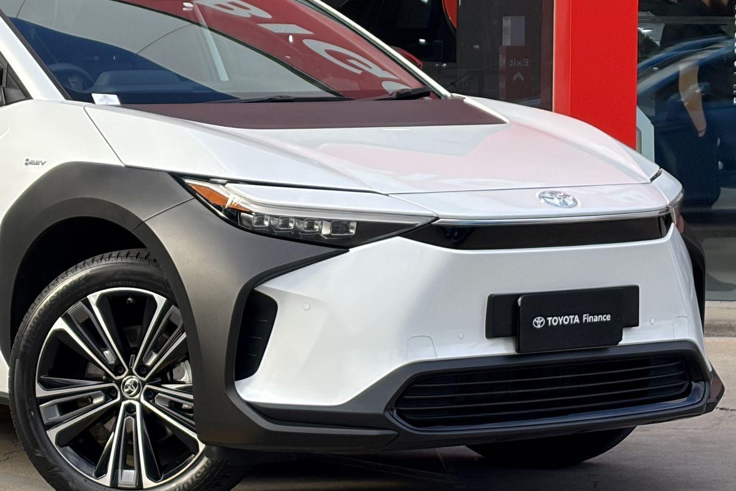 2024 Toyota bZ4X Standard 2WD in White