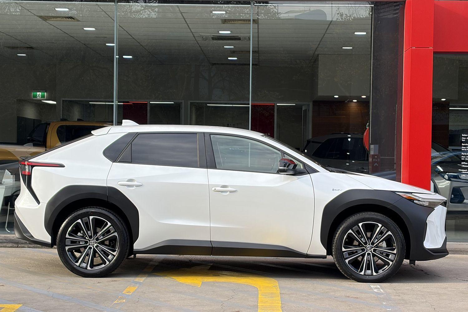 2024 Toyota bZ4X Standard 2WD in White