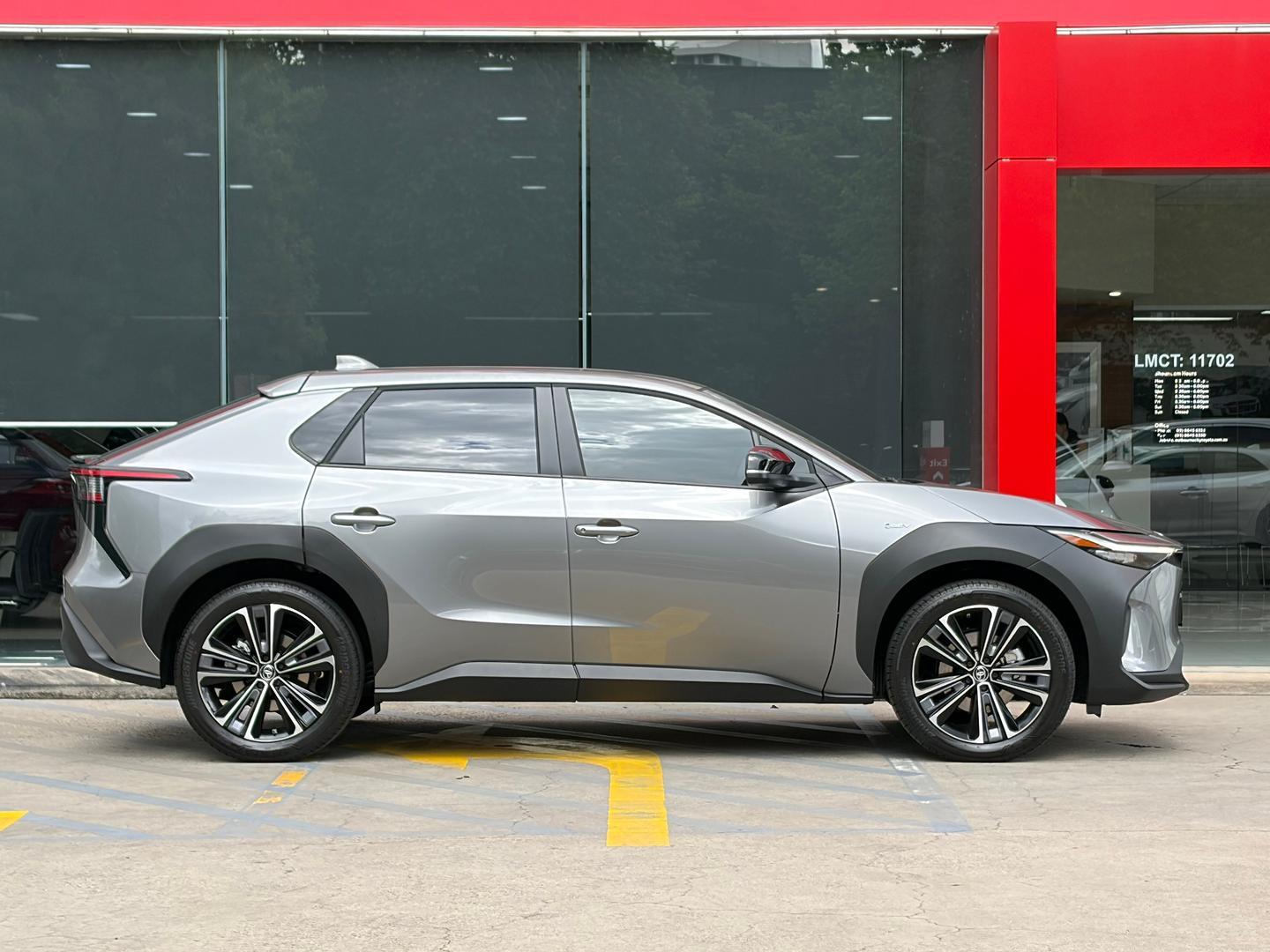 2023 Toyota bZ4X Standard 2WD in Silver
