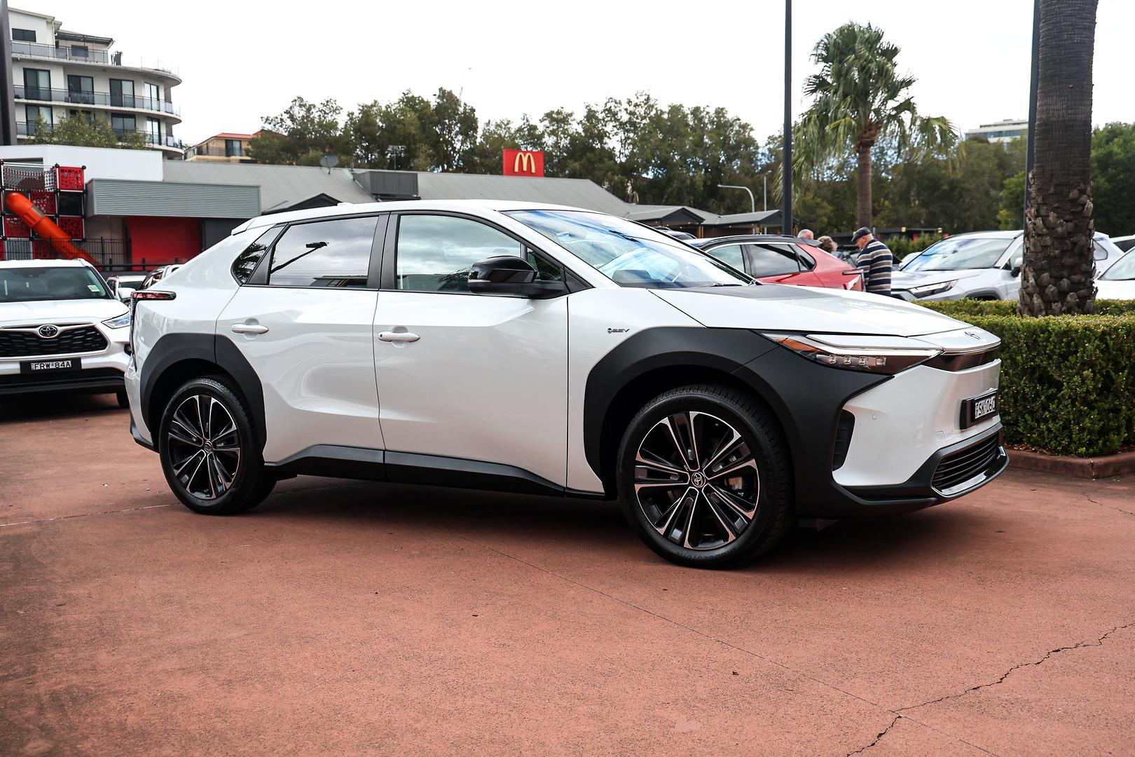 2024 Toyota bZ4X Standard 2WD in White