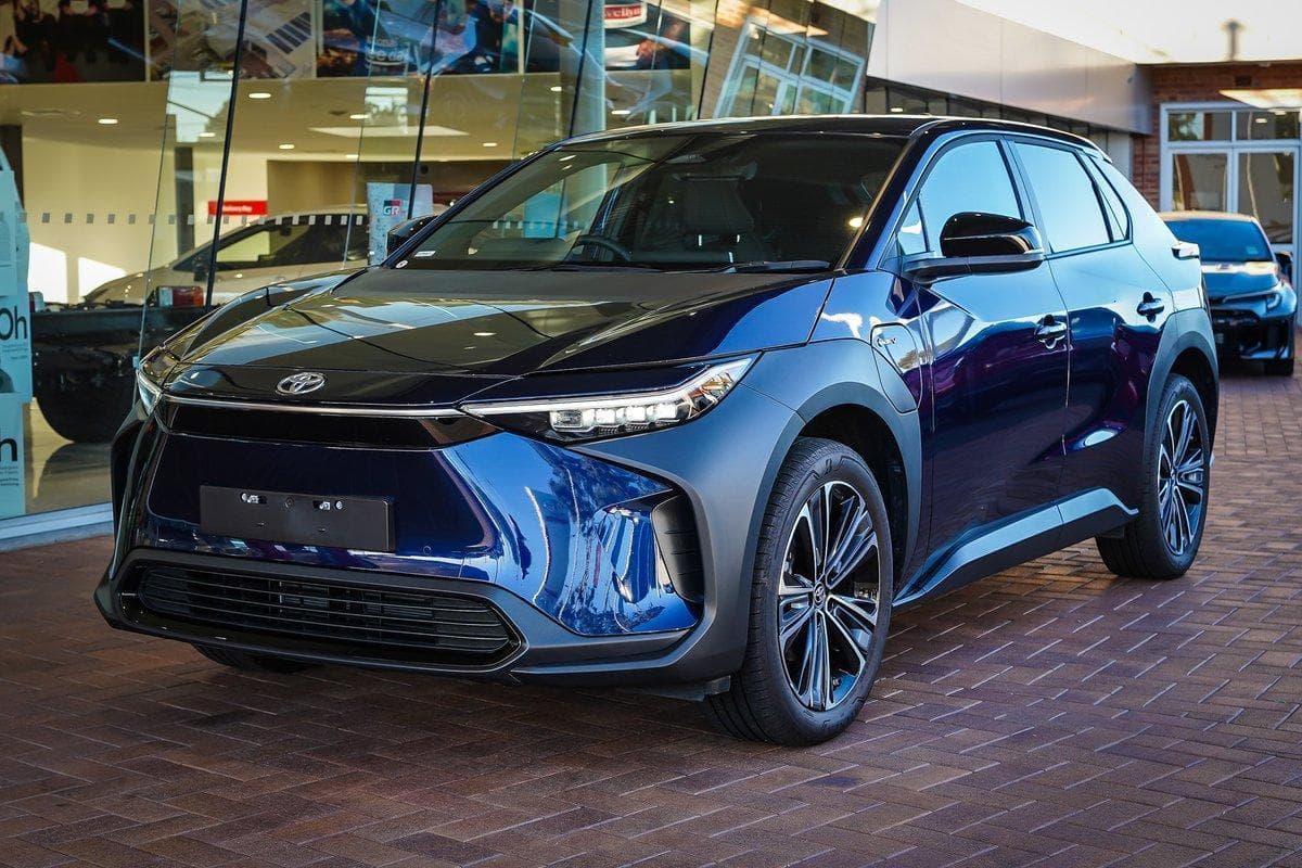 2023 Toyota bZ4X Standard 2WD in Blue