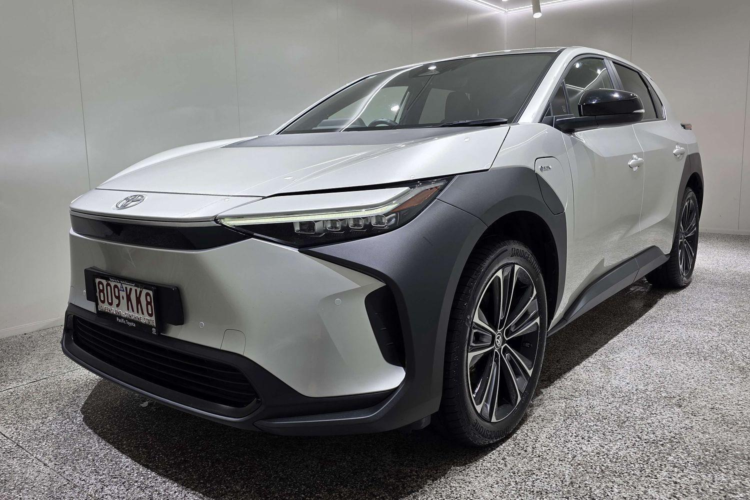 2024 Toyota bZ4X Standard 2WD in Silver