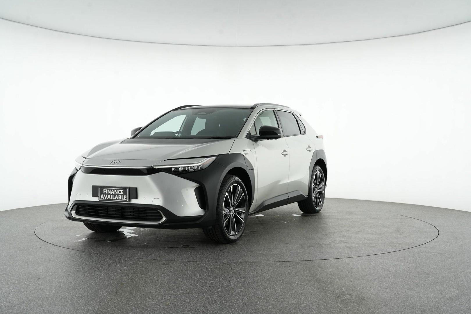 2024 Toyota bZ4X AWD in Silver
