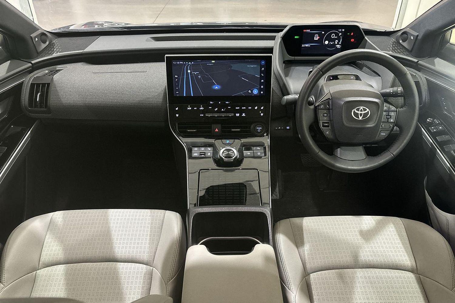 2024 Toyota bZ4X Standard AWD in Silver