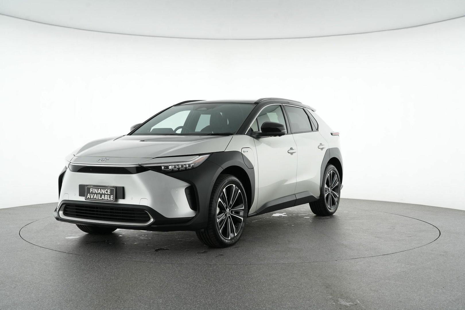2024 Toyota bZ4X AWD in Silver