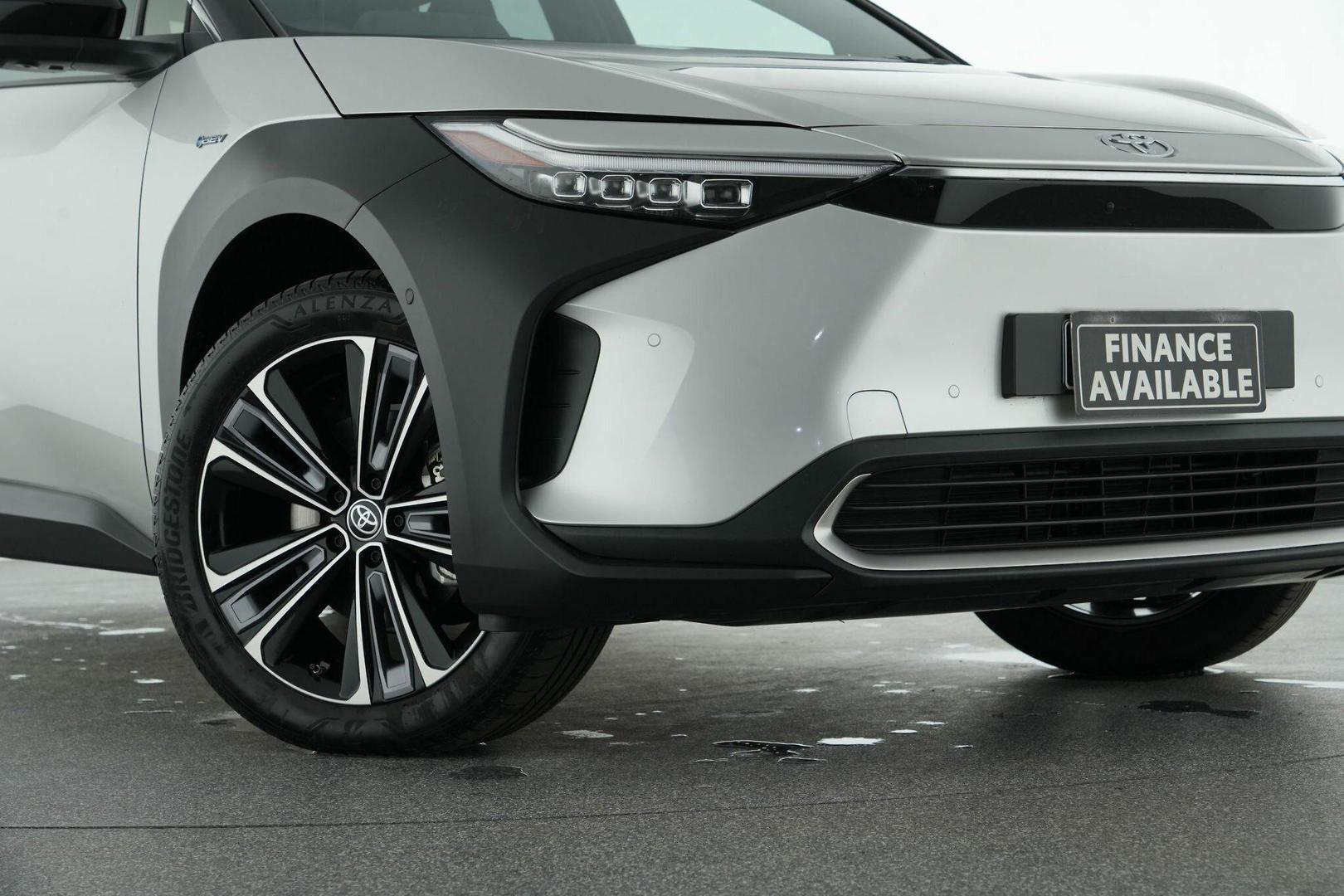 2024 Toyota bZ4X AWD in Silver