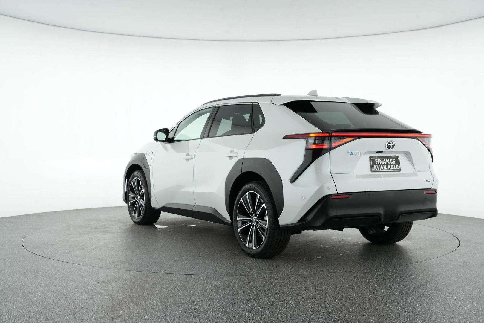 2025 Toyota bZ4X AWD in White