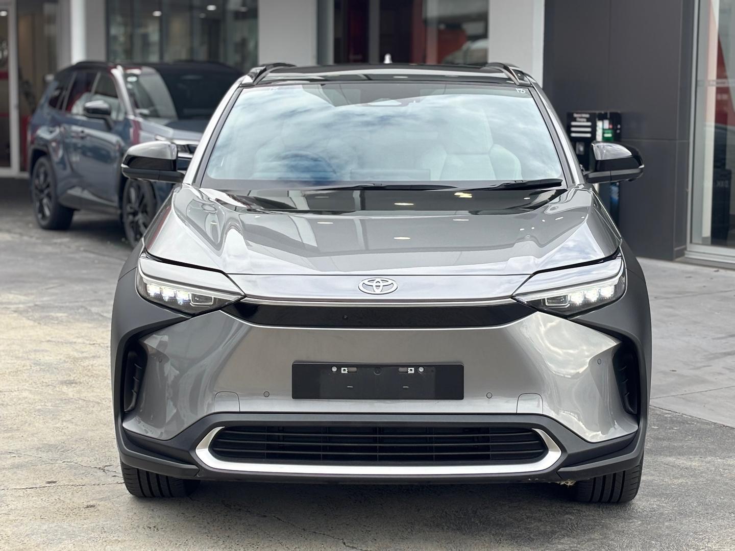 2024 Toyota bZ4X Standard AWD in Silver