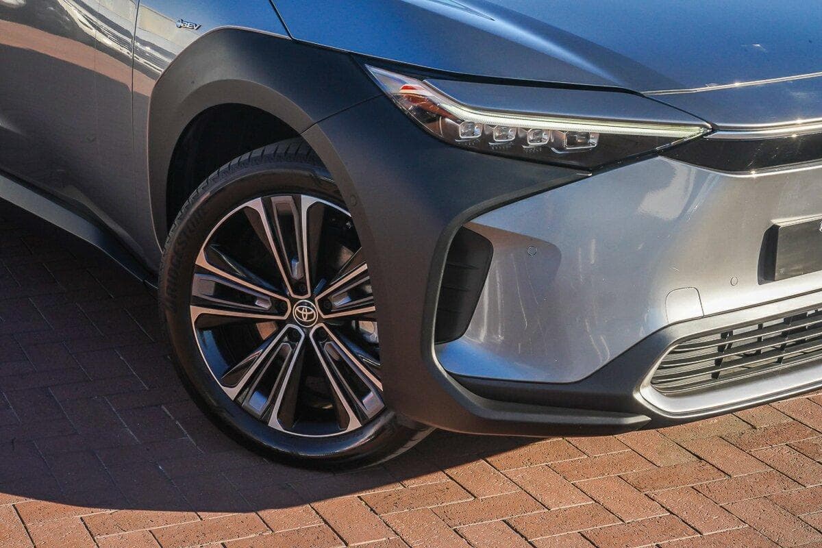 2024 Toyota bZ4X AWD in Silver