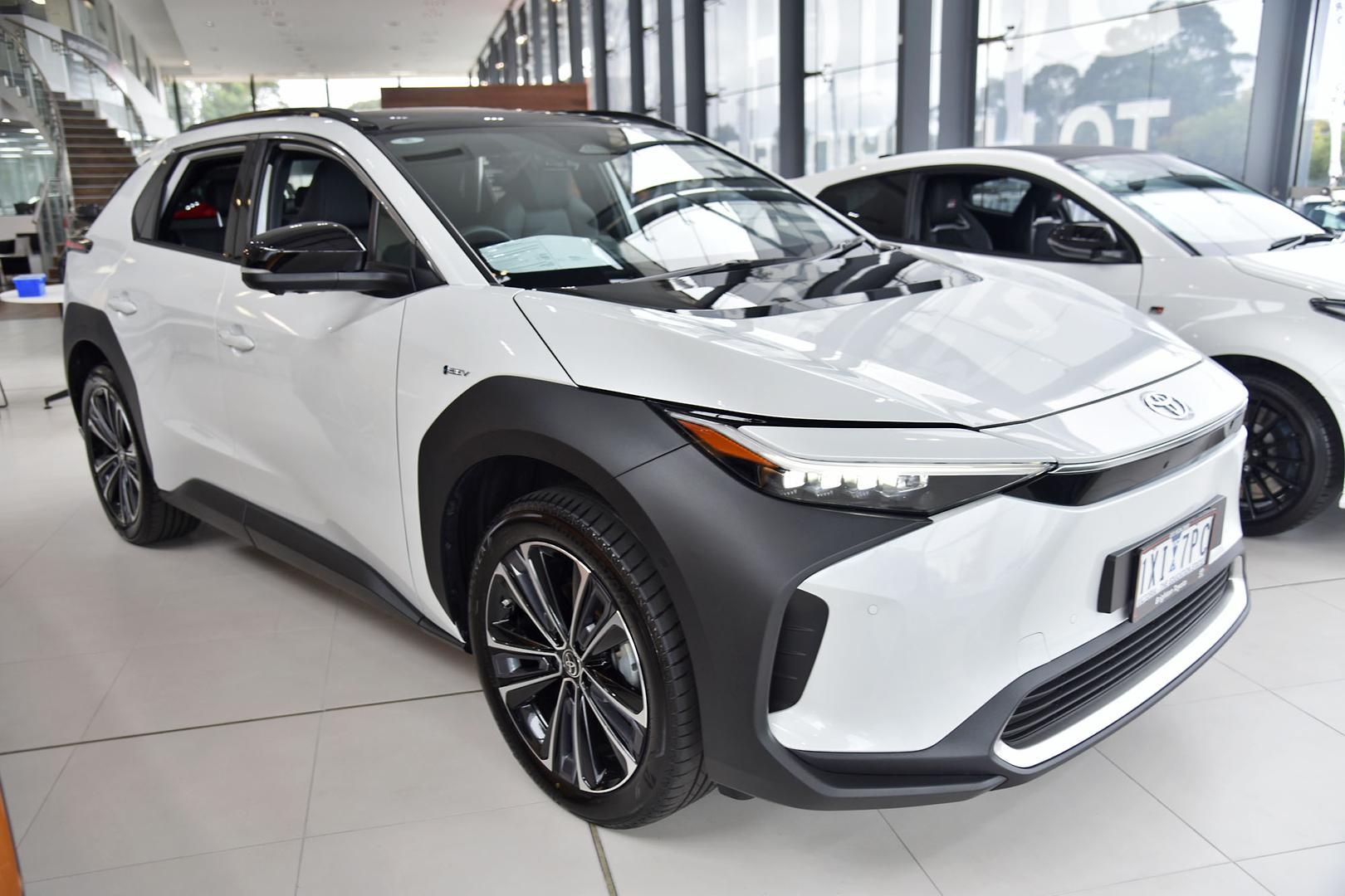 2023 Toyota bZ4X Standard AWD in White
