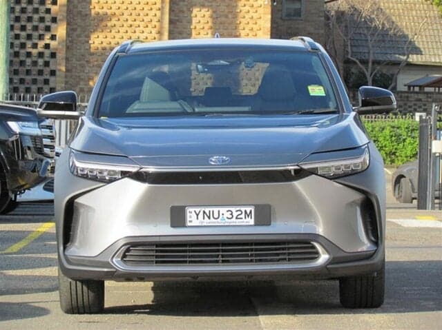 2023 Toyota bZ4X Standard AWD in Silver