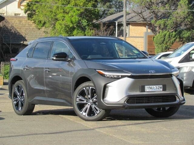 2023 Toyota bZ4X Standard AWD in Silver
