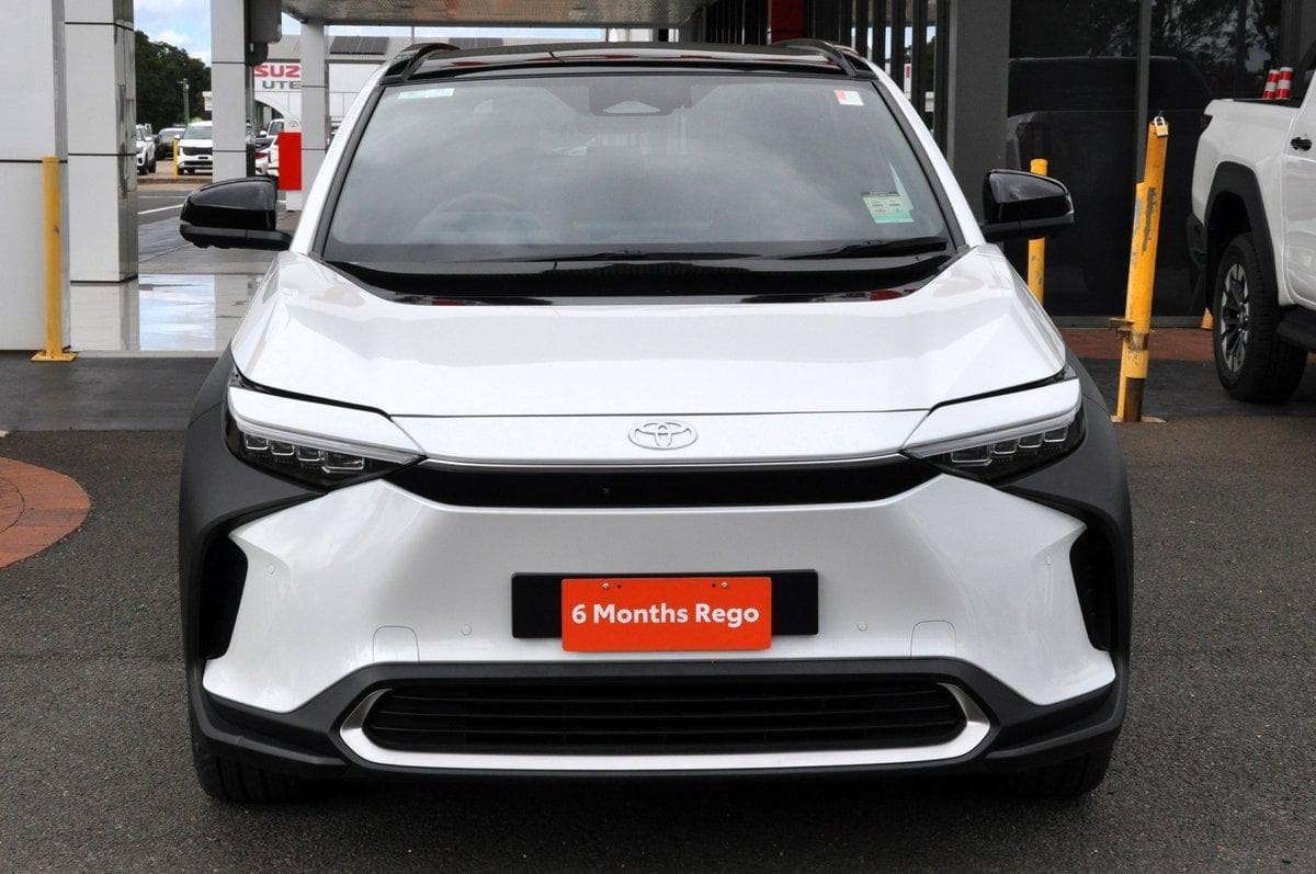 2023 Toyota bZ4X Standard AWD in White