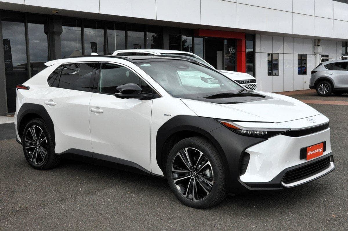 2023 Toyota bZ4X Standard AWD in White