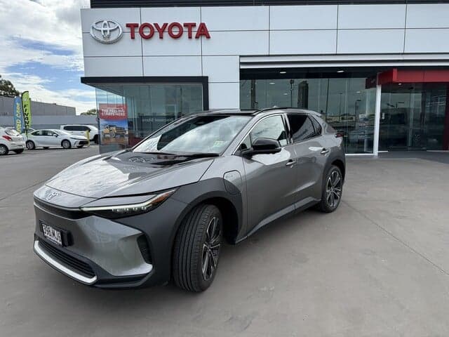 2024 Toyota bZ4X Standard AWD in Silver