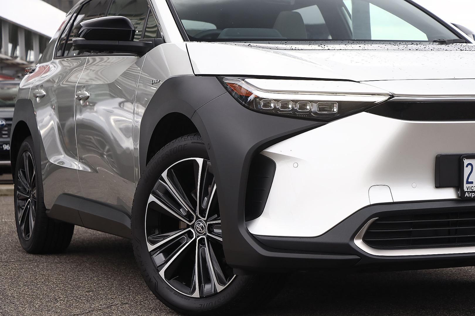 2024 Toyota bZ4X Standard AWD in Silver