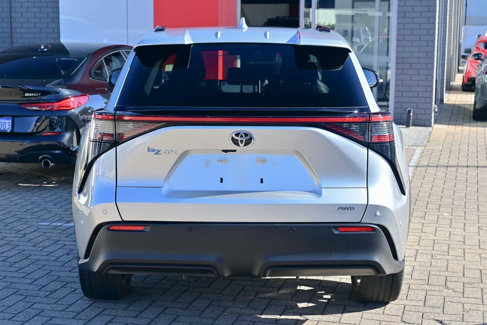 2024 Toyota bZ4X AWD in Silver