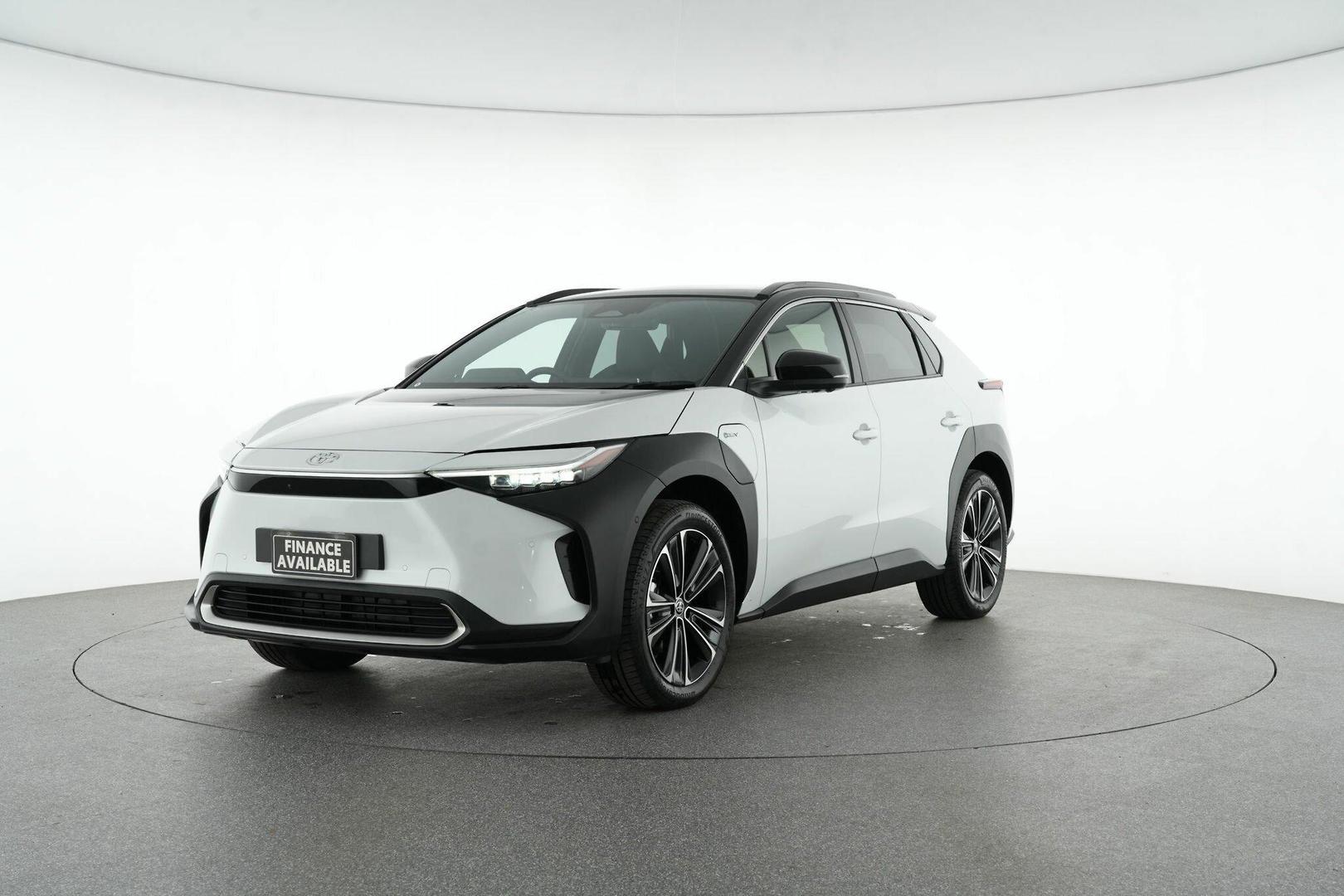 2025 Toyota bZ4X AWD in White