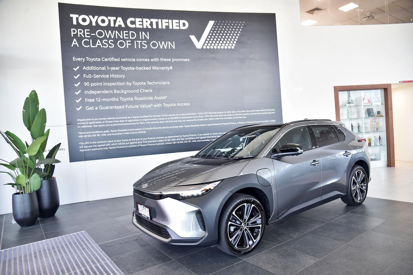 2025 Toyota bZ4X Standard AWD in Silver