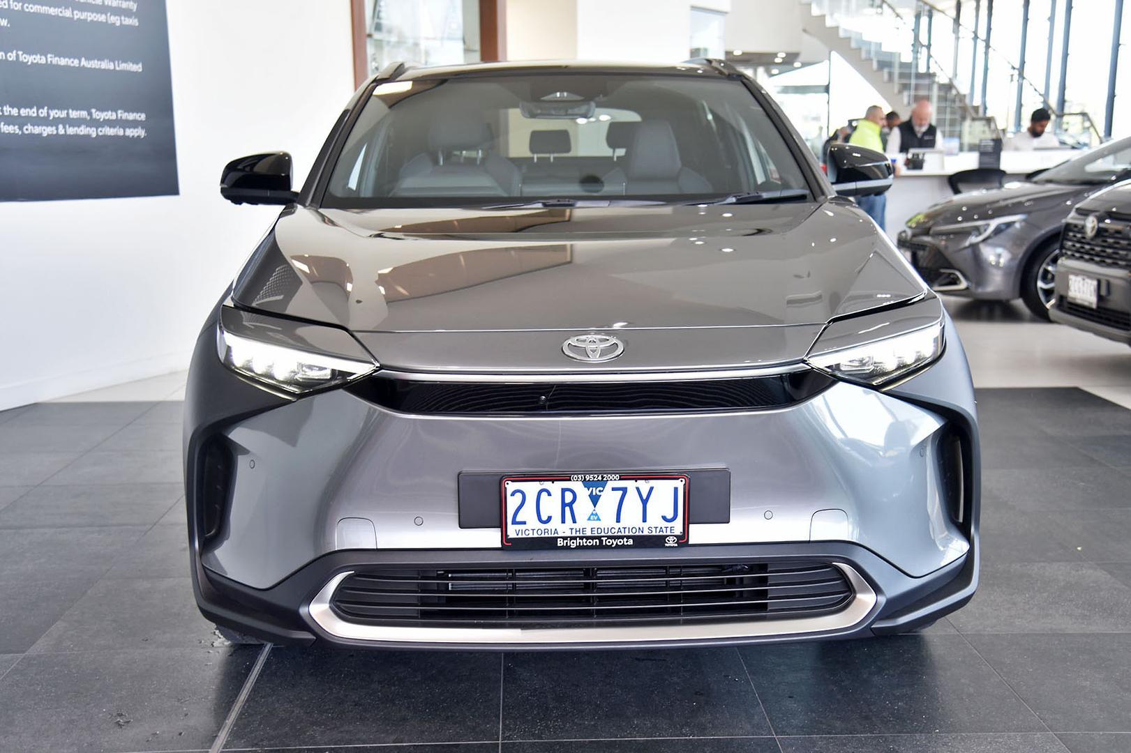 2025 Toyota bZ4X Standard AWD in Silver