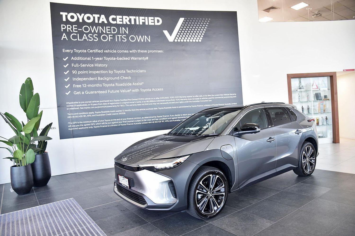 2025 Toyota bZ4X Standard AWD in Silver