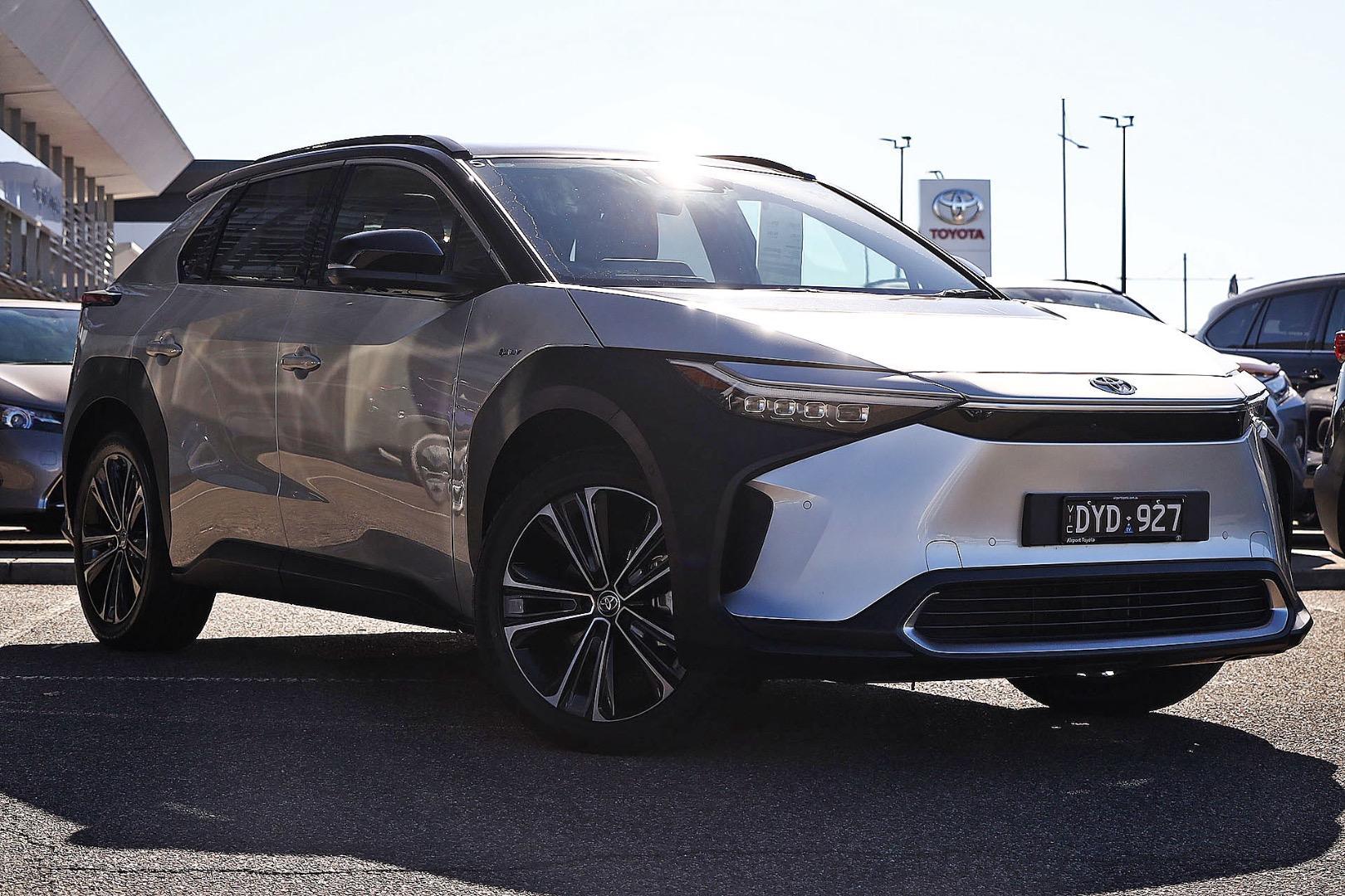 2024 Toyota bZ4X Standard AWD in Two Tone Grey