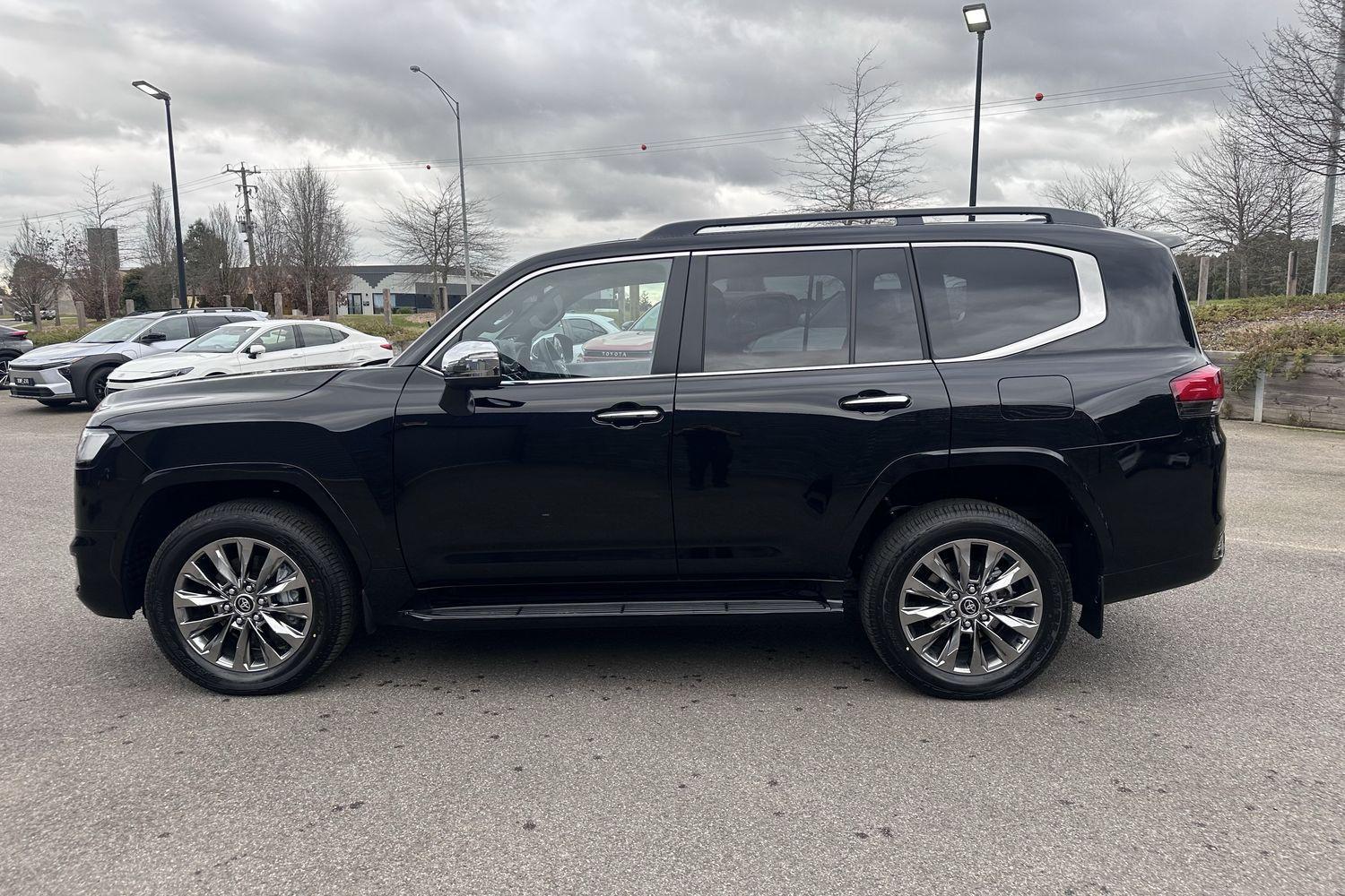 2026 Toyota Landcruiser Sahara ZX in Black