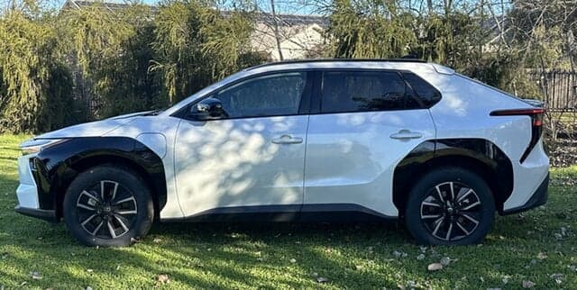 2025 Toyota bZ4X Standard 2WD in White