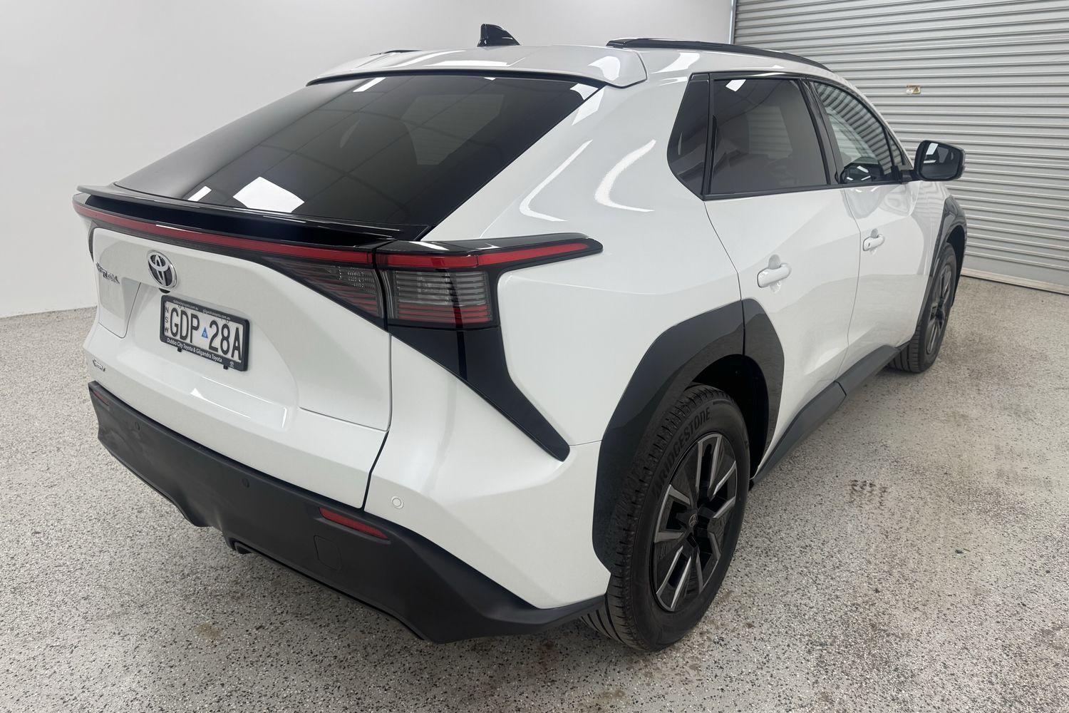 2025 Toyota bZ4X Standard 2WD in White
