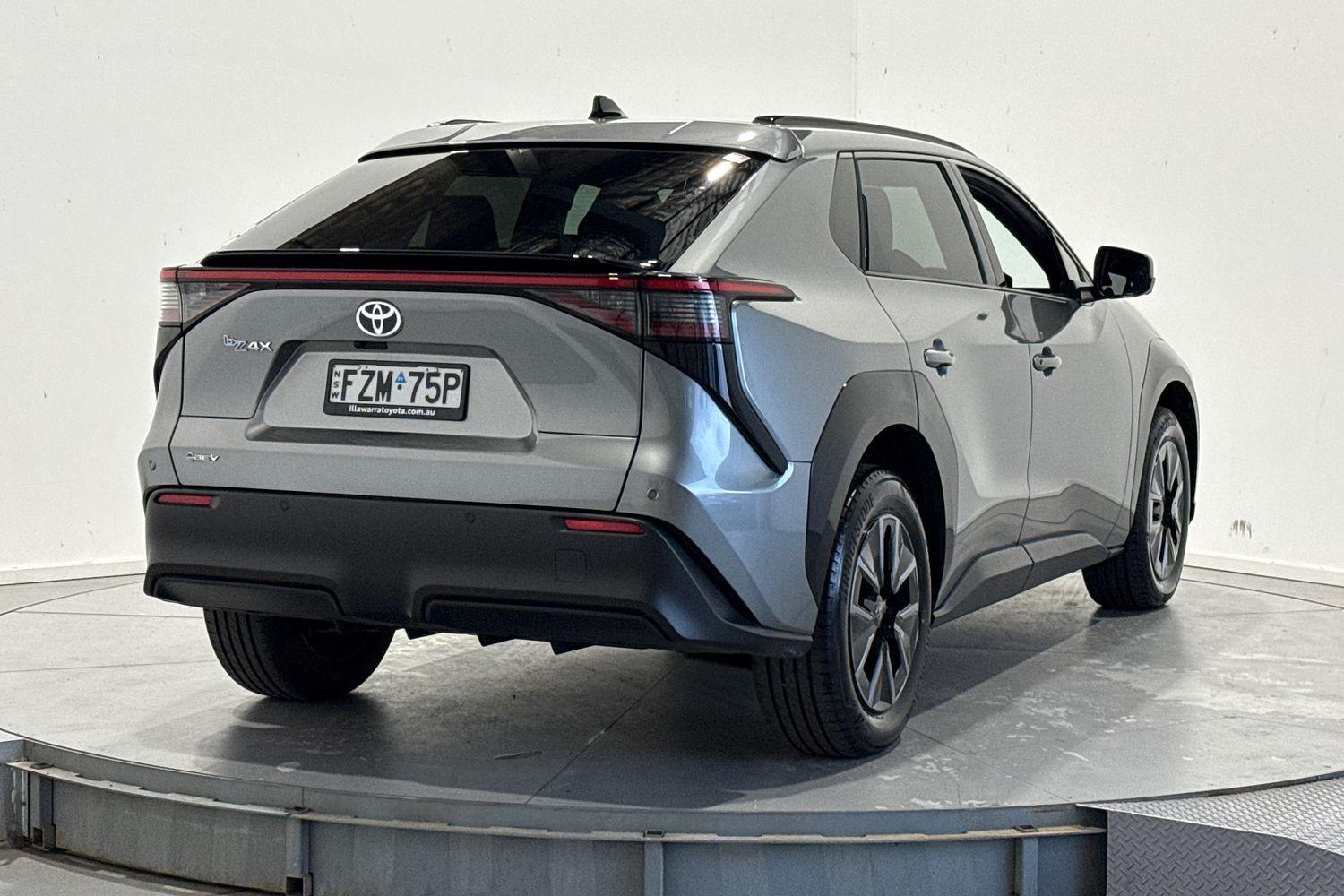 2025 Toyota bZ4X Standard 2WD in Silver