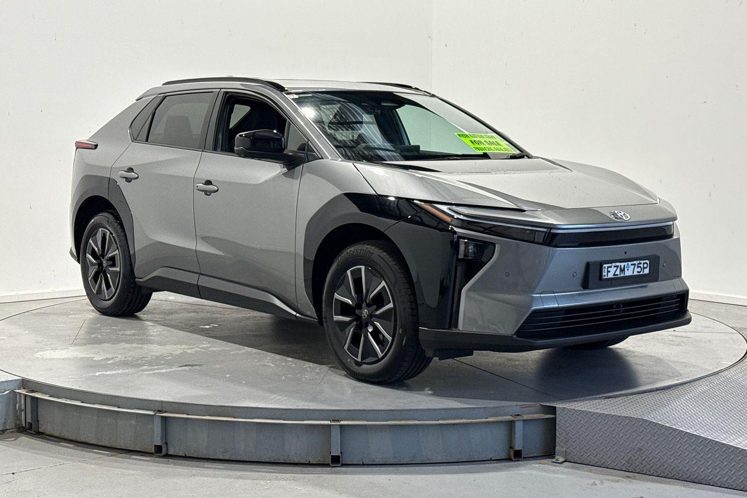 2025 Toyota bZ4X Standard 2WD in Silver