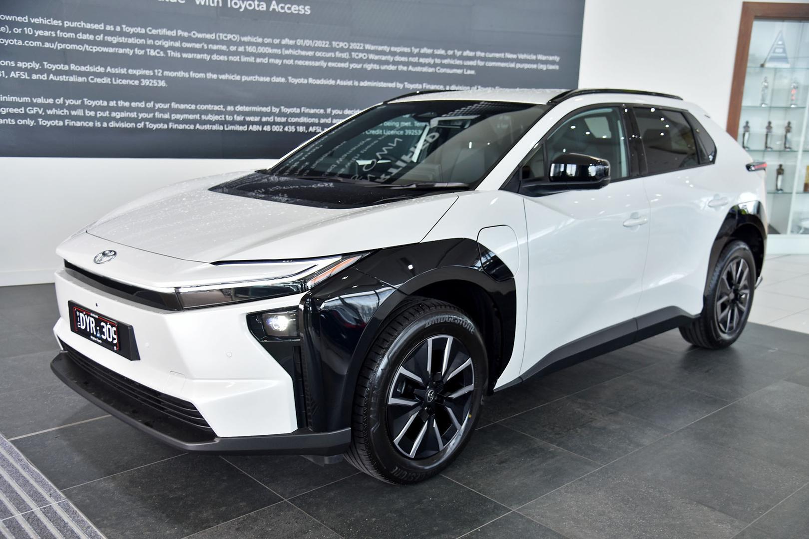 2025 Toyota bZ4X Standard 2WD in White