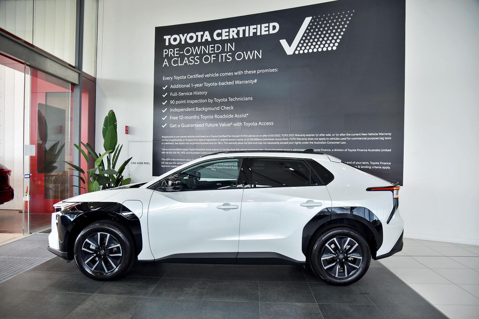 2025 Toyota bZ4X Standard 2WD in White