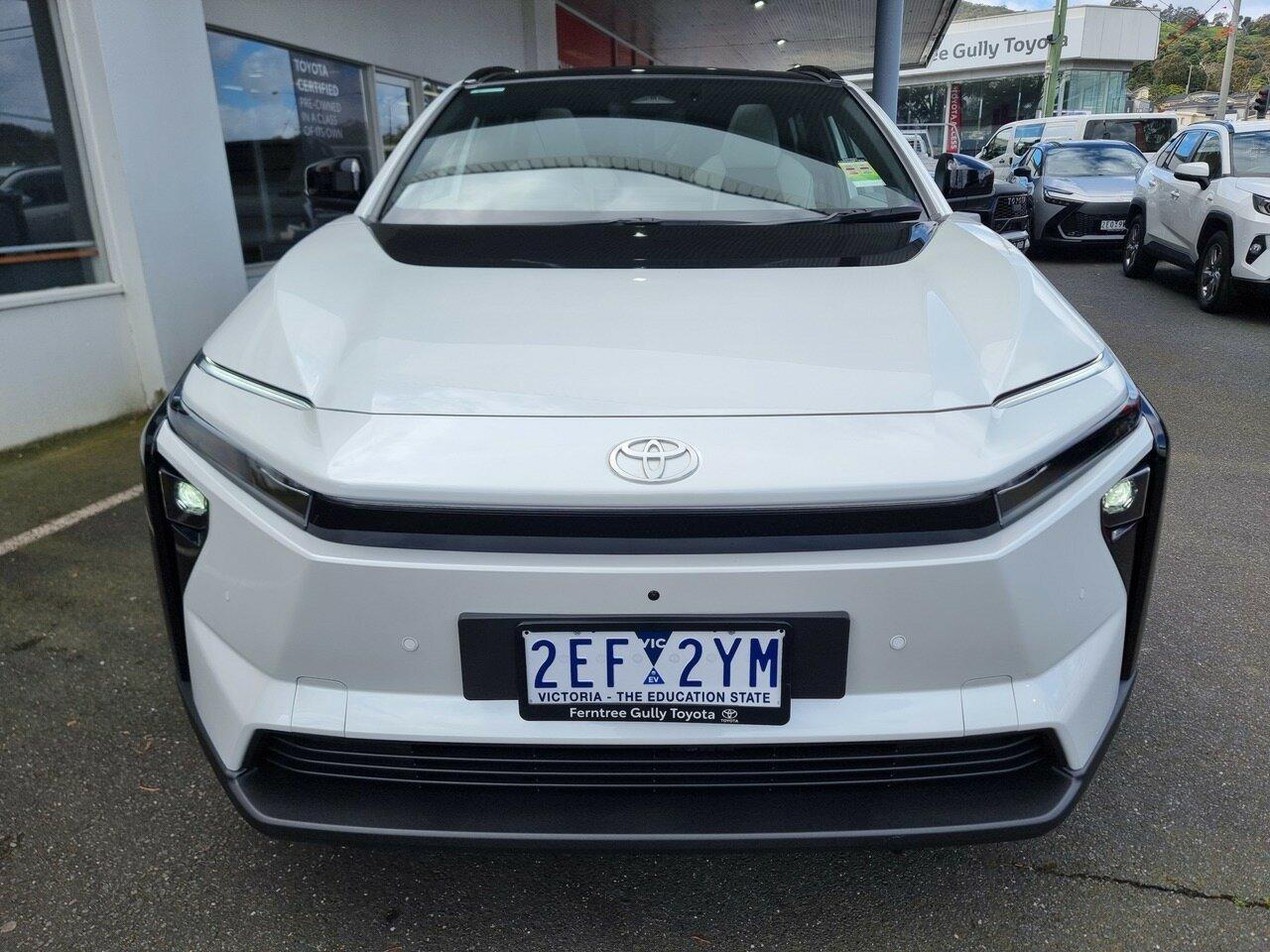 2025 Toyota bZ4X Standard AWD in White
