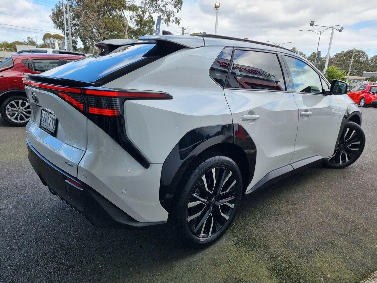 2025 Toyota bZ4X Standard AWD in White