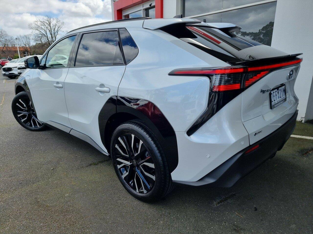 2025 Toyota bZ4X Standard AWD in White