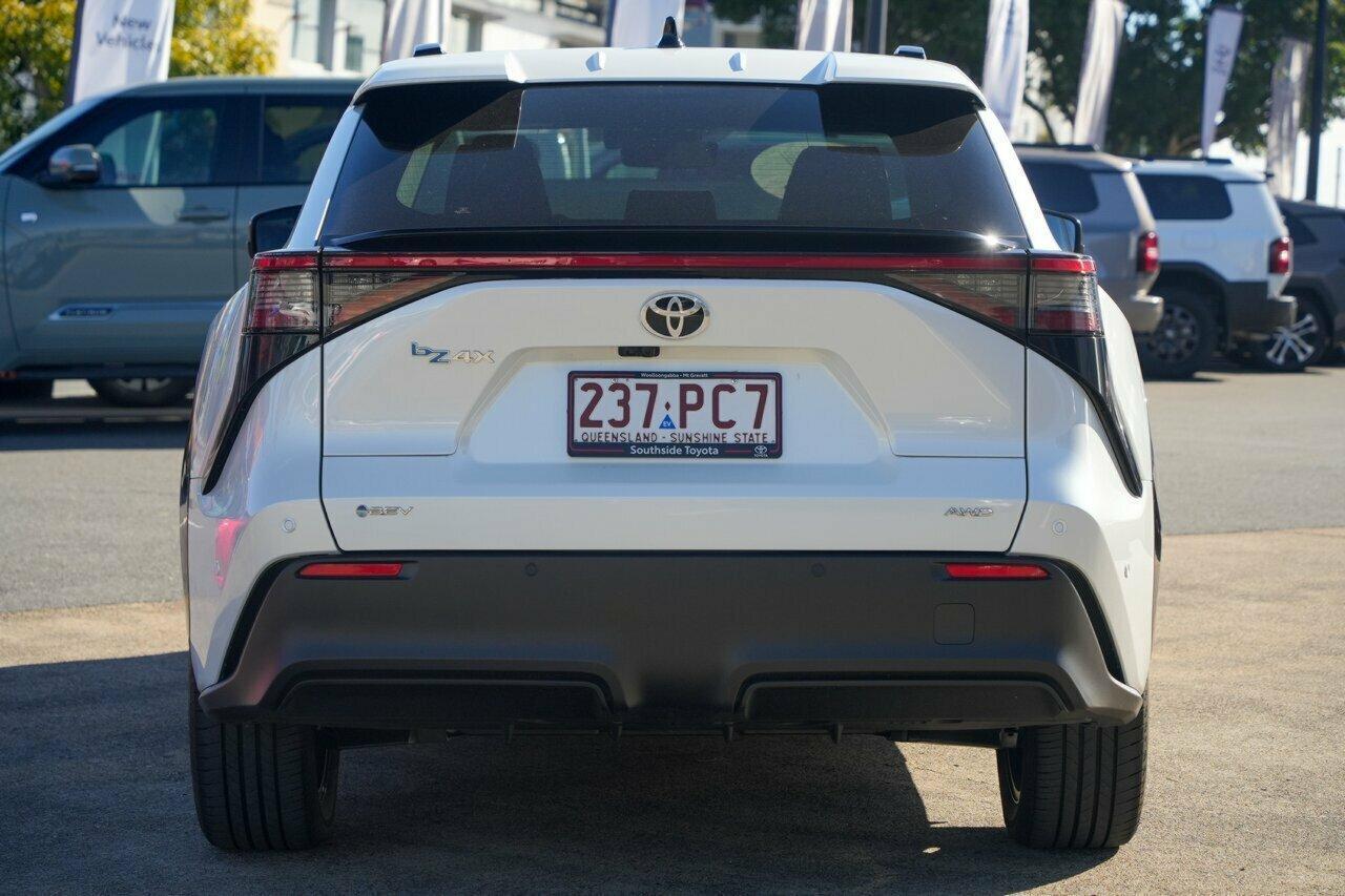 2025 Toyota bZ4X Standard AWD in White