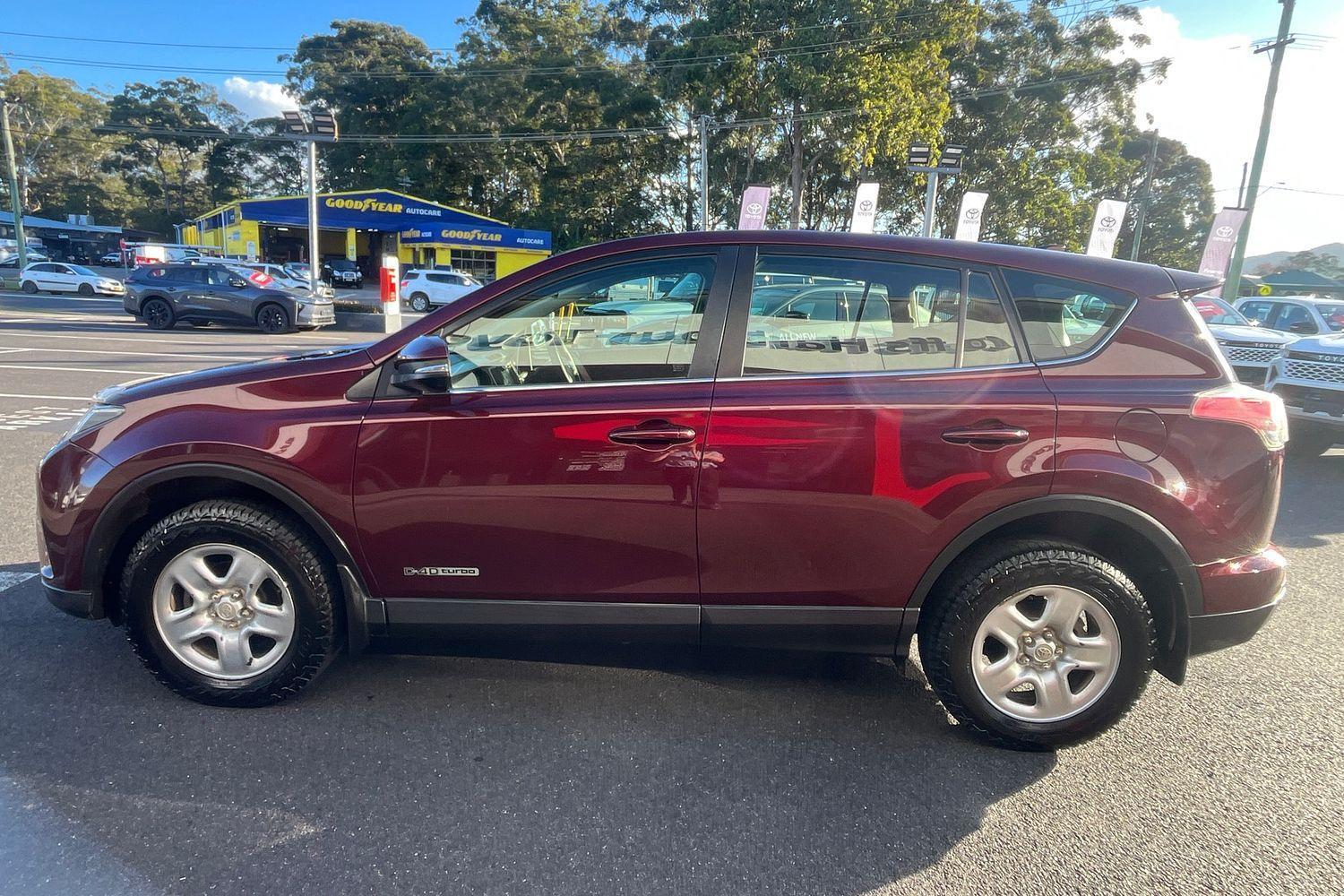 2017 Toyota RAV4 GXL in Red