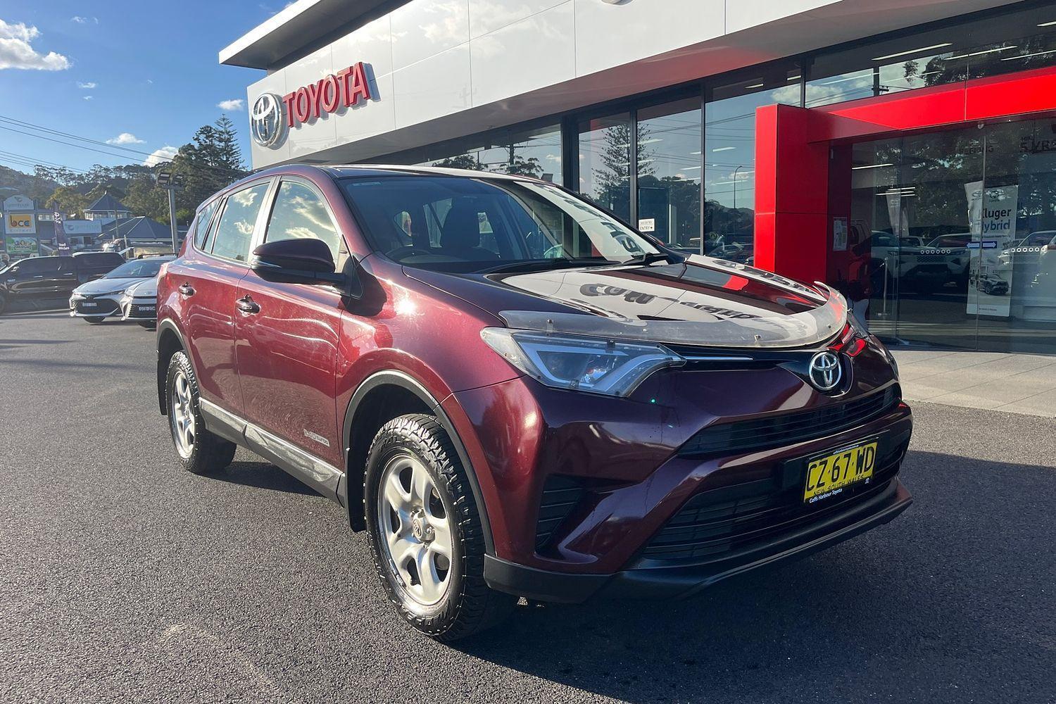 2017 Toyota RAV4 GXL in Red