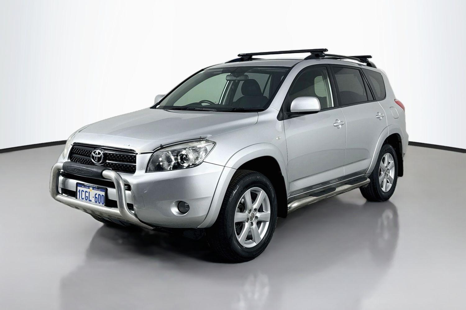 2006 Toyota RAV4 Cruiser in Silver