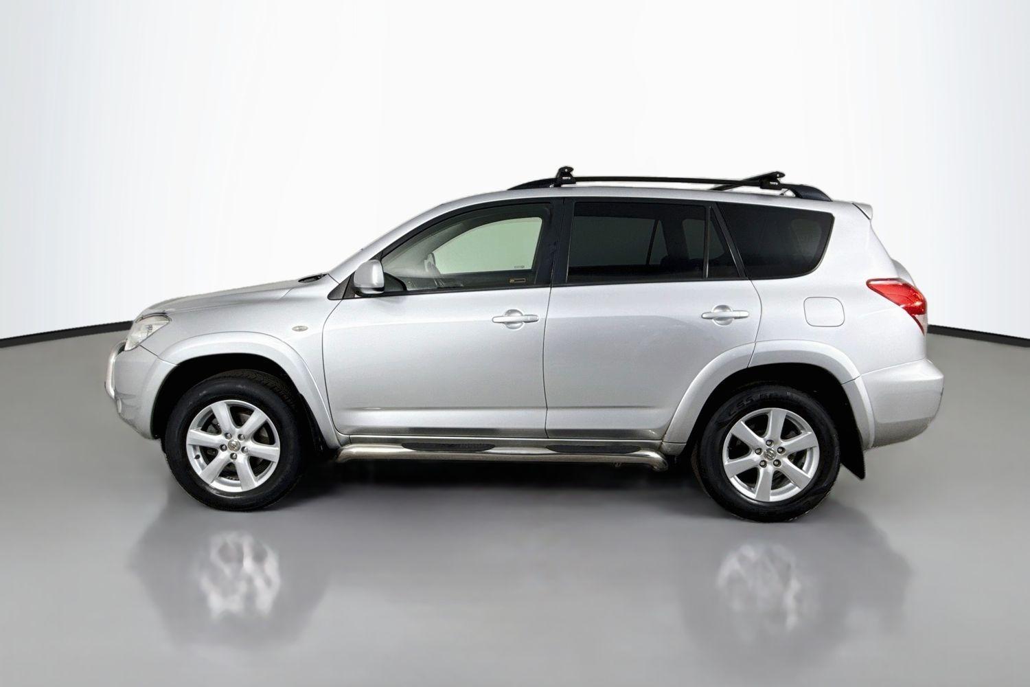 2006 Toyota RAV4 Cruiser in Silver