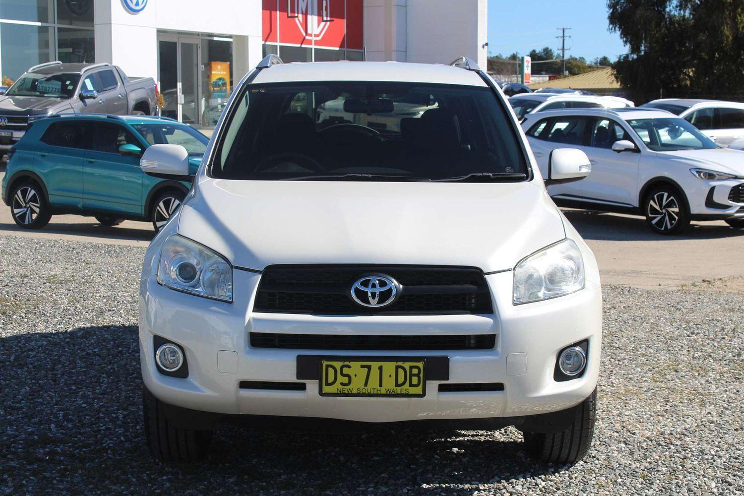 2012 Toyota RAV4 Altitude AWD in White